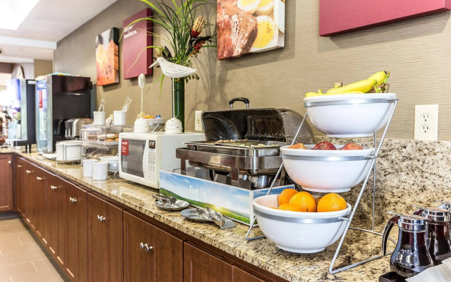 Comfort Suites Myrtle Beach Central