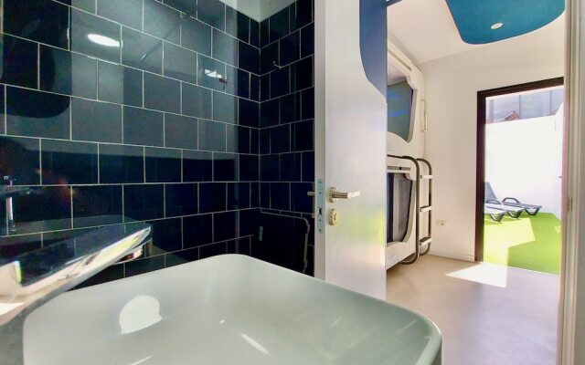 Atypicap Capsule Hostel