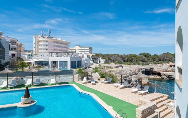 Orange Colom Seaside Apartments