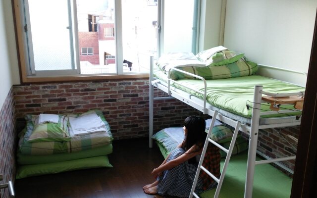 Fukuoka Guest House Little Asia Kokura - Hostel
