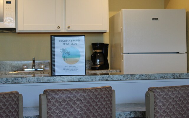 Holiday Shores Beach Club