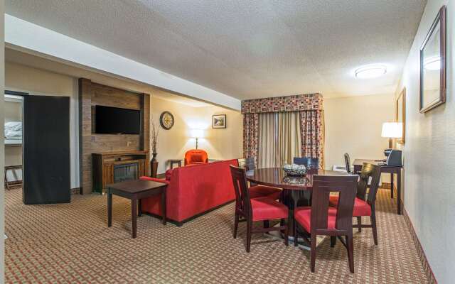 Clarion Hotel Convention Center