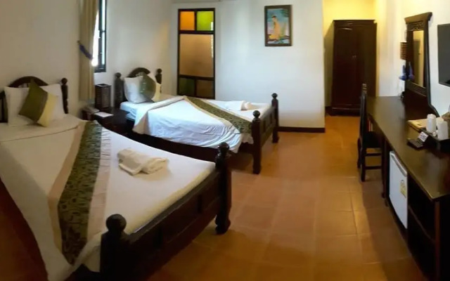 Wangburapa Grand Hotel