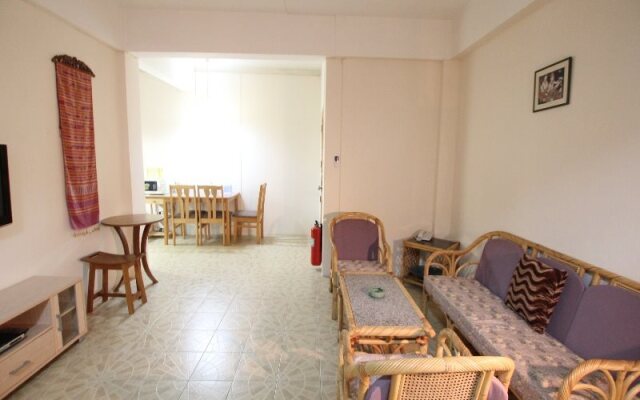 Little Nordic Cha Am Apartment