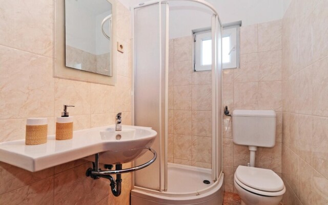 Amazing Home in Sukosan With 2 Bedrooms and Wifi