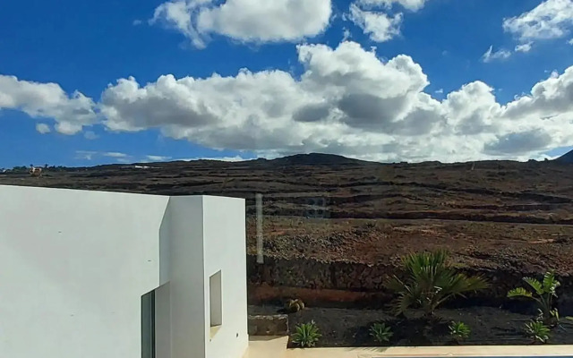 Sand Volcano Villa 2