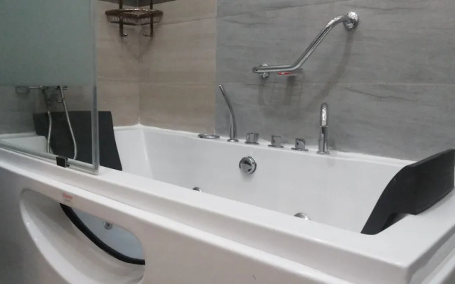 Pent House Inn Namugongo