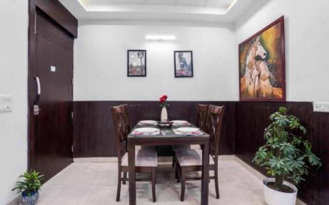 Entire World Class Apartment near Metro Station