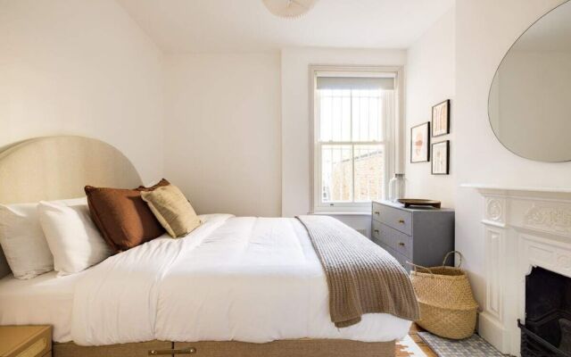 The Fulham Bolthole - Beckoning 2bdr Flat With Garden