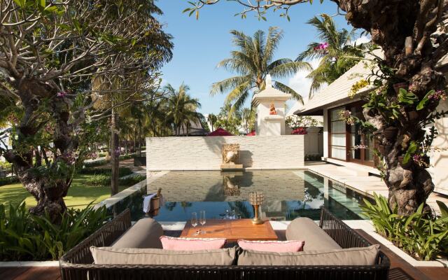 The Royal Santrian Hotel