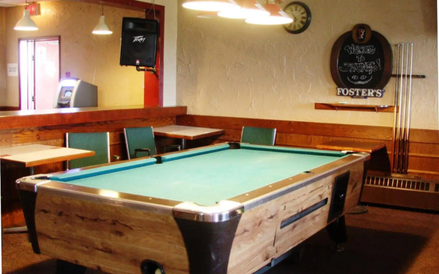 Springs Motor Inn