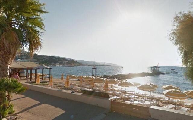 Appartement Le Lavandou, 1 pièce, 2 personnes - FR-1-251-237