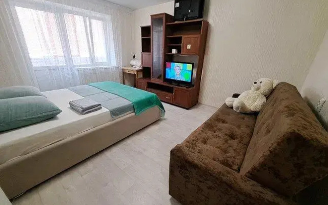 Apartments on 111B Neftyanikov Avenue