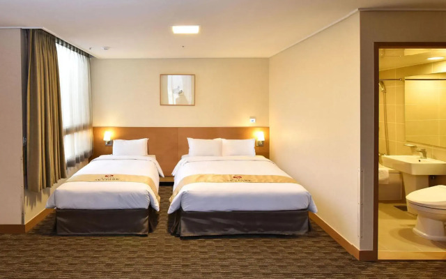 Ramada Hotels & Suites Seoul Namdaemun