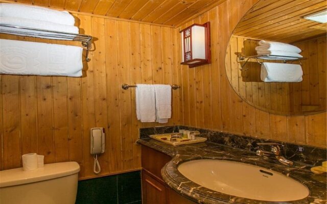 Holiday Garden Hotel