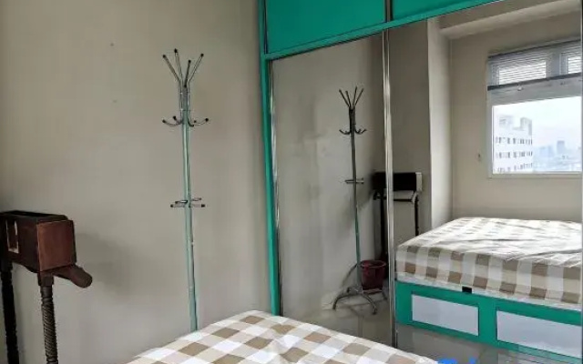 Cozy 2BR Pramuka Apt Tower Penelope Pool&Wi-Fi