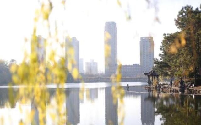 Xinyu Hotel (Hangzhou Zhejiang University Huajiachi Campus)