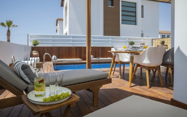 Chris Le Mare Luxury Villa By Louis Hotels