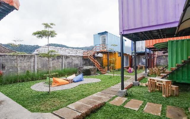 Container Smart Stay (CSS)