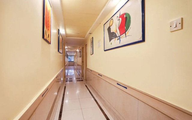 Hotel de Rajanigandha