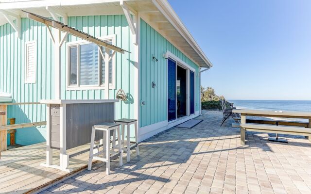 Romantic Beach House by Vtrips