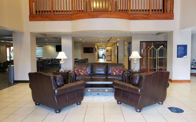 Coon Rapids North Metro Hotel to Norwood Inn & Suites