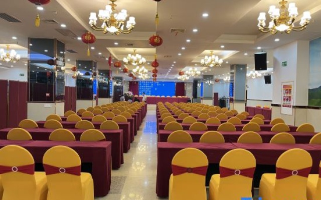 Vienna Hotel Wu Zhou Cen Xi Yu Cai Hotel – Business – Wuzhou