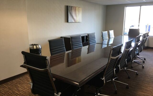 Holiday Inn DANBURY-BETHEL @ I-84