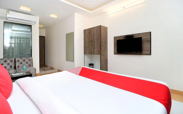 Hotel Pakeeza By OYO Rooms