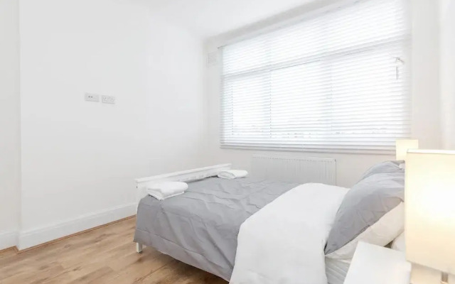 Modern & Spacious 3BR Terraced House