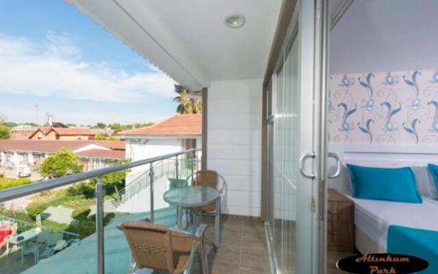 Clover Magic Altinkum Park Hotel