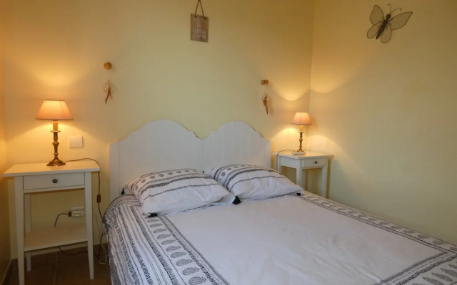 Inviting Villa in Saint Paul Trois Chateaux With Pool