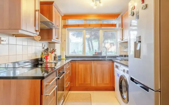 Lovely 3BD Family Home With Garden - Richmond!