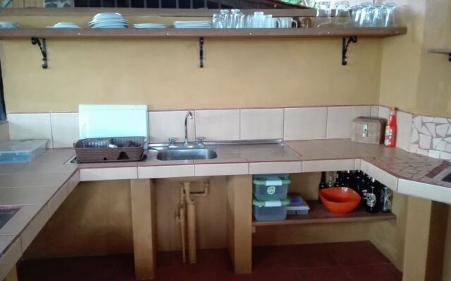 Cabinas Pura Vida Bed & Breakfast