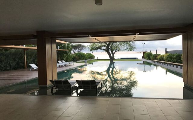 Baan Thew Talay Blue Sapphire 353