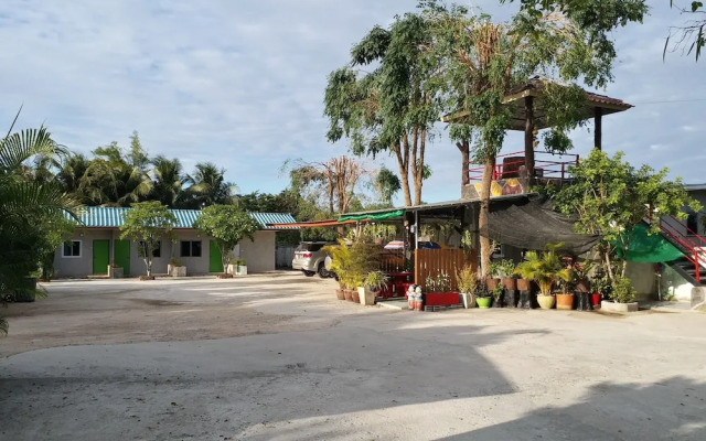 77 Resort