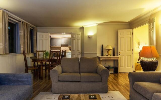 The Elegant Mayfair