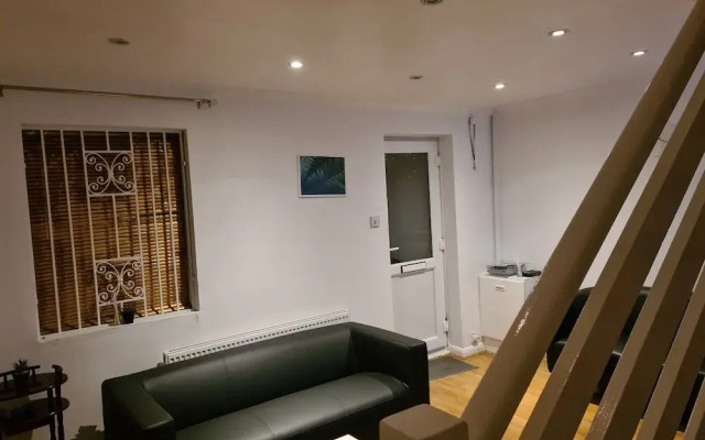 4br-2ensuite-10mincentrallondon-sleeps11-parking
