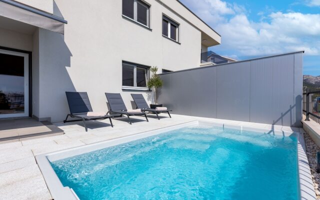 Holiday Home Miriam Kastela With a Private Pool