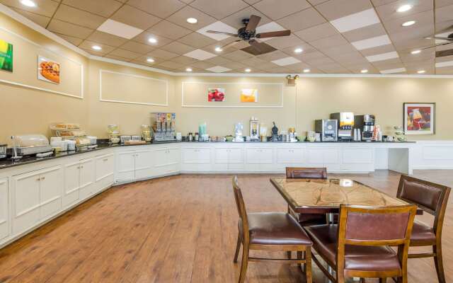 Quality Inn Roanoke Airport