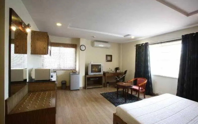 Curzon Suites