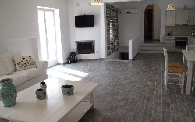 Drios Seaside Villas