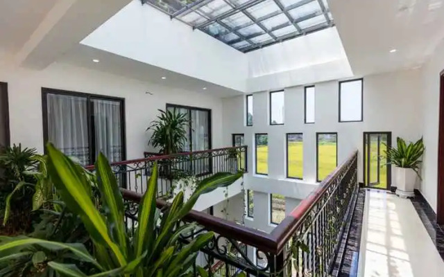 Liberty Hall Tam Coc Hotel & Villa