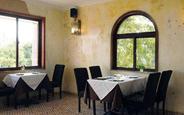 Miryam Hotel