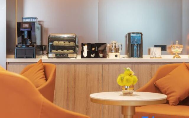 Youth Sunshine S Hotel (Xiamen Convention and Exhibition Center California Plaza)