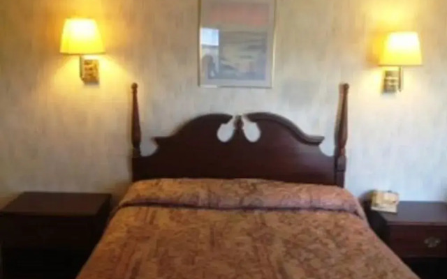 Thunderbird Motel