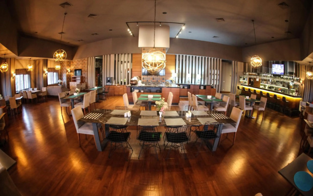 Yayoba Hotel