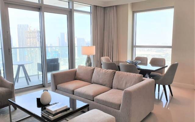 Luxury Stay at the Fountains - Dubai