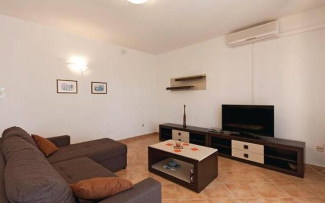 Apartment Vesna 812