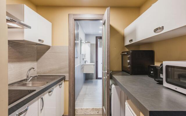 Ursino Apartment With Balcony by Wonderful Italy